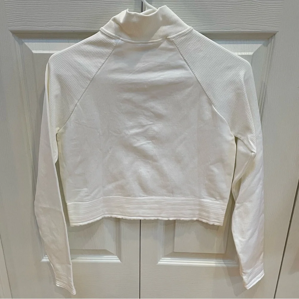 Fabletics crop jacket - Picture 3 of 3